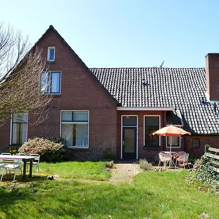 Casa de Férias De Reeborghesch Kotten
